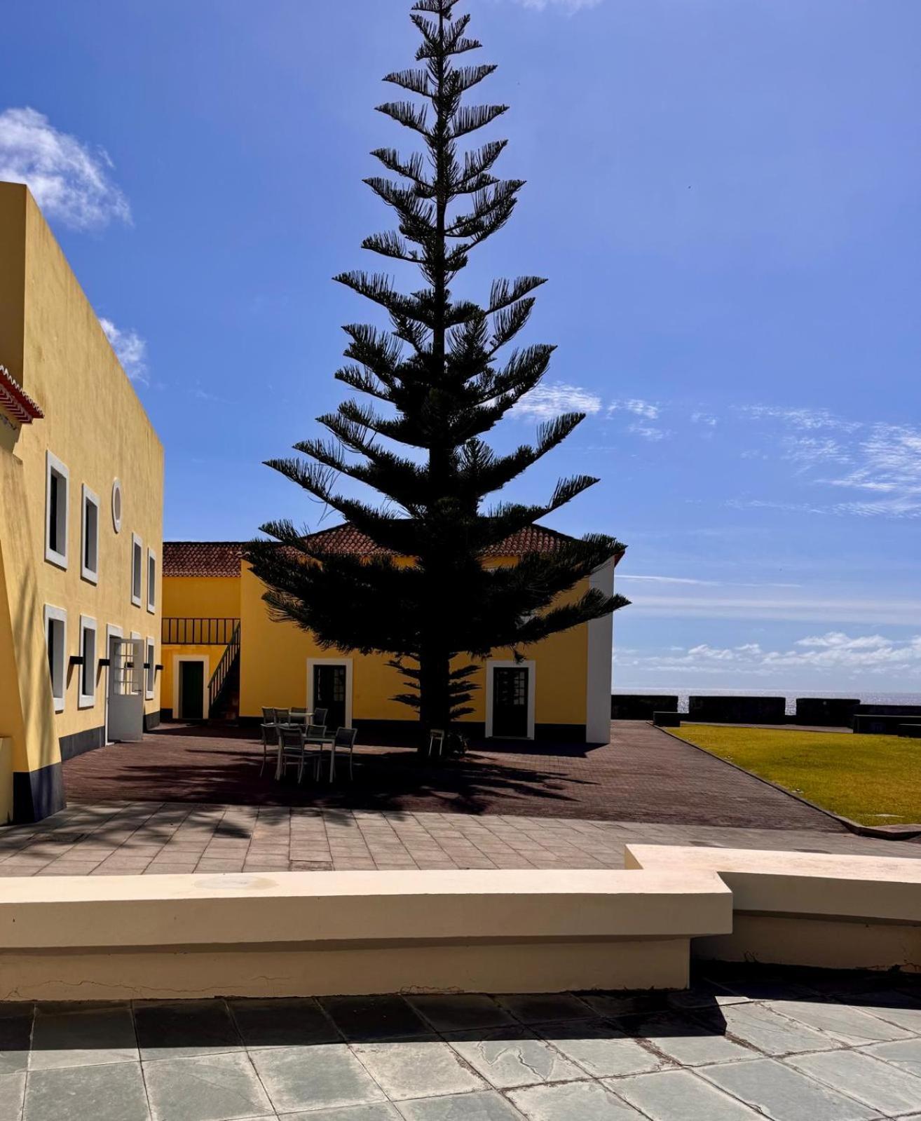 Pousada De Angra Do Heroismo Castelo De S. Sebastiao Exterior photo
